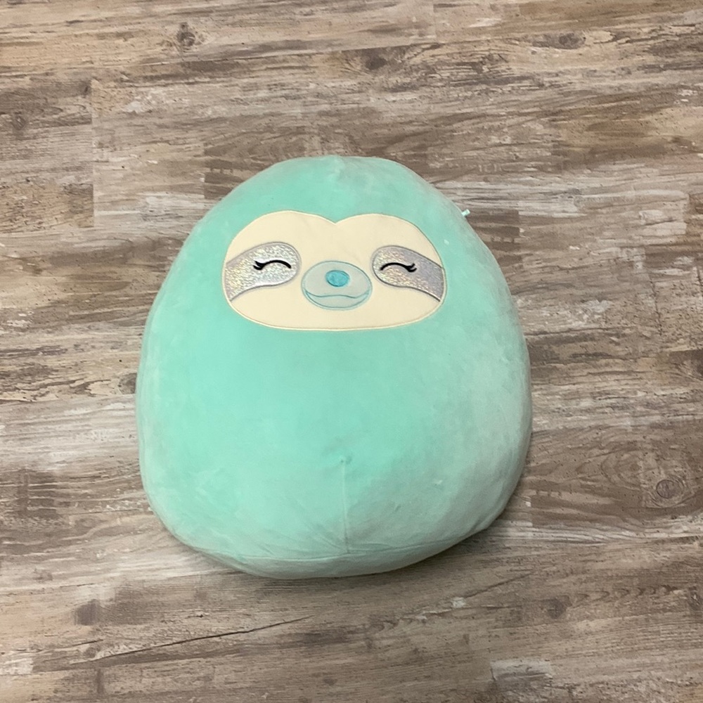 “Aqua” original squishmallow